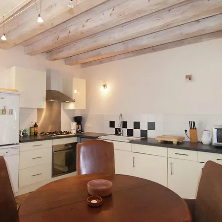 Cozy In Roussines, Dordogne Hébergement de vacances Roussines