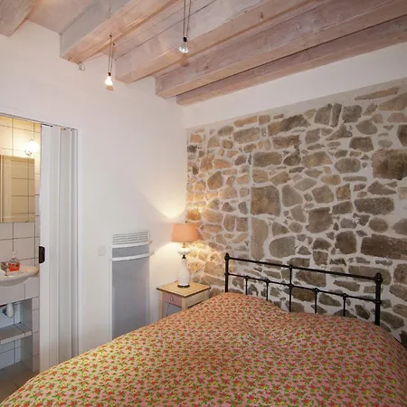 Cozy In Roussines, Dordogne * Roussines