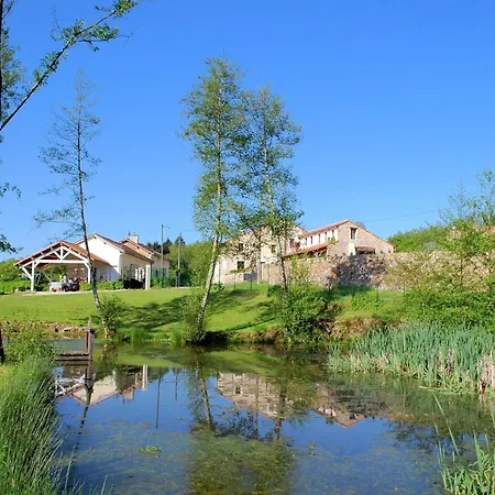 Cozy In Roussines, Dordogne 펜션 *