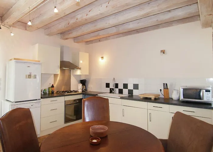 Cozy In Roussines, Dordogne Сasa de vacaciones Roussines