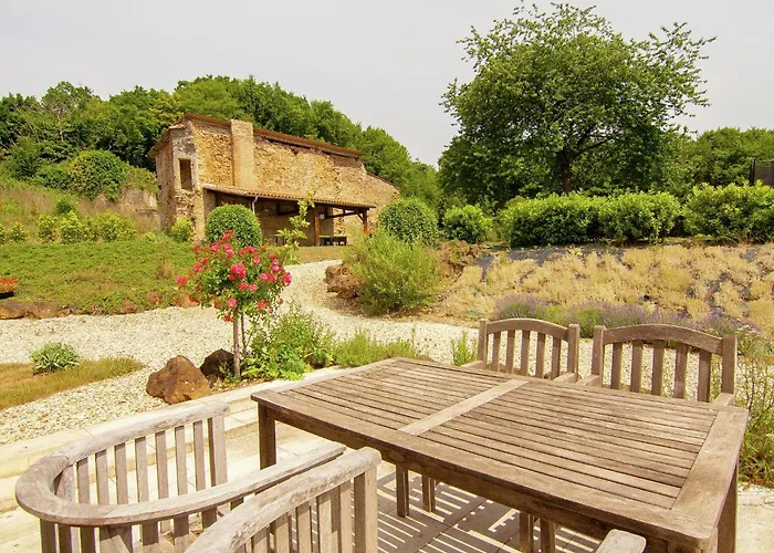 Сasa de vacaciones Cozy In Roussines, Dordogne *